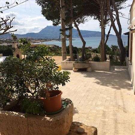 Holiday Home Con Veranda Sul Mare E A 3 Minuti A Piedi Dalla Spiaggia Custonaci Exterior foto